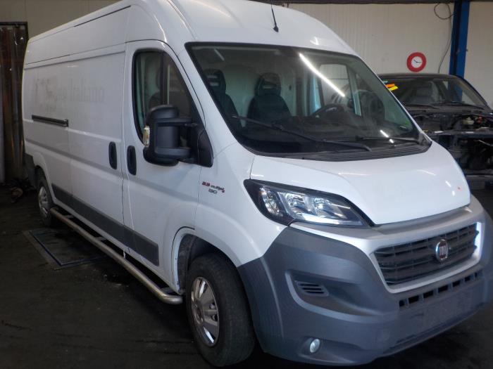 Intercooler van een Fiat Ducato 2017