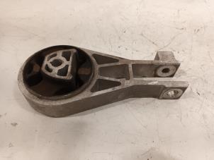 Gebruikte Motorrubber Opel Adam Prijs € 15,00 Margeregeling aangeboden door Van der Ven Autorecycling B.V.