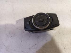 Gebruikte Licht Schakelaar Ford Focus Prijs € 30,00 Margeregeling aangeboden door Van der Ven Autorecycling B.V.