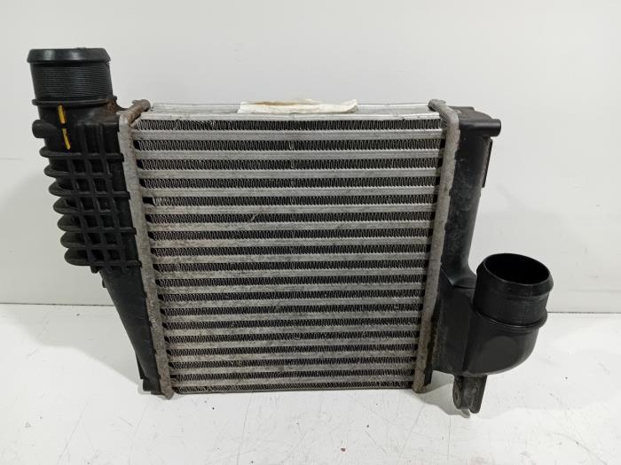 Gebruikte Intercooler Peugeot 308 Prijs € 30,00 Margeregeling aangeboden door Van der Ven Autorecycling B.V.