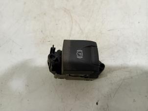 Gebruikte Schakelaar handrem Renault Megane Prijs € 10,00 Margeregeling aangeboden door Van der Ven Autorecycling B.V.