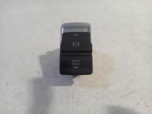 Gebruikte Handrem schakelaar Volkswagen E-Golf Prijs € 15,00 Margeregeling aangeboden door Van der Ven Autorecycling B.V.