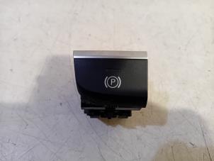 Gebruikte Handrem schakelaar Audi A3 Prijs € 10,00 Margeregeling aangeboden door Van der Ven Autorecycling B.V.