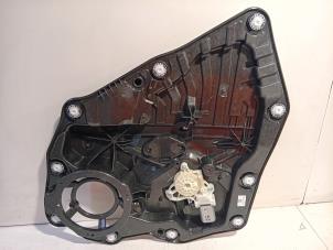 Gebruikte Raammechaniek 4Deurs links-achter Ford Puma Prijs € 70,00 Margeregeling aangeboden door Van der Ven Autorecycling B.V.