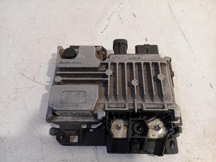 Gebruikte Start/Stop computer Citroen C4 Cactus Prijs € 60,00 Margeregeling aangeboden door Van der Ven Autorecycling B.V.