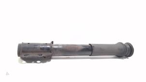 Gebruikte Schokdemper rechts-voor Mercedes 207 - 410 Prijs € 21,00 Margeregeling aangeboden door Van der Ven Autorecycling B.V.