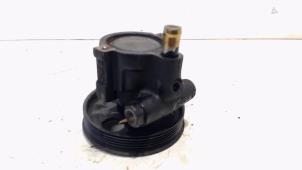 Gebruikte Pomp Servo Renault Kangoo Prijs € 27,00 Margeregeling aangeboden door Van der Ven Autorecycling B.V.