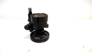 Gebruikte Pomp Servo Dacia Sandero Prijs € 21,00 Margeregeling aangeboden door Van der Ven Autorecycling B.V.