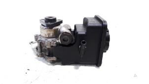 Gebruikte Pomp Servo BMW 5-Serie Prijs € 30,00 Margeregeling aangeboden door Van der Ven Autorecycling B.V.