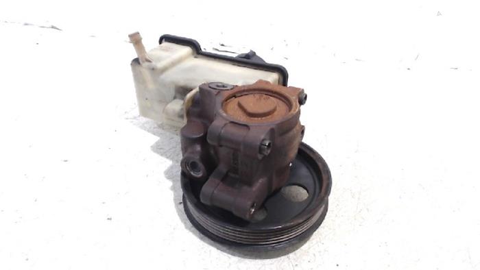 Gebruikte Pomp Servo Ford Mondeo Prijs € 30,00 Margeregeling aangeboden door Van der Ven Autorecycling B.V.
