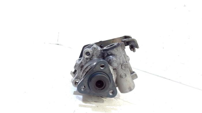 Gebruikte Servopomp Peugeot 407 Prijs € 78,00 Margeregeling aangeboden door Van der Ven Autorecycling B.V.