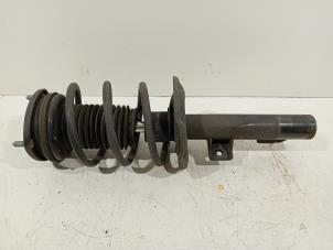 Gebruikte Mac Phersonpoot rechts-voor Mazda 3 Prijs € 40,00 Margeregeling aangeboden door Van der Ven Autorecycling B.V.