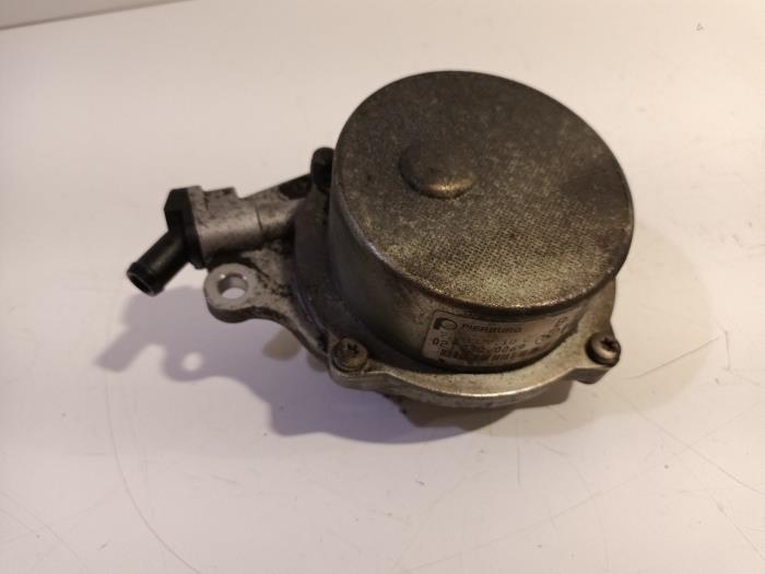 Gebruikte Vacuumpomp (Benzine) Landrover Range Rover Prijs € 55,00 Margeregeling aangeboden door Van der Ven Autorecycling B.V.