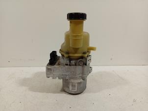 Gebruikte Stuurpomp Dacia Logan Prijs € 195,00 Margeregeling aangeboden door Van der Ven Autorecycling B.V.