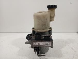 Gebruikte Servopomp Dacia Duster Prijs € 210,00 Margeregeling aangeboden door Van der Ven Autorecycling B.V.