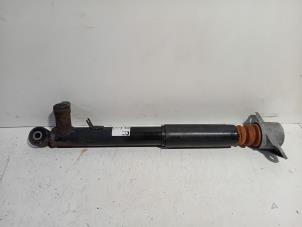 Gebruikte Schokdemper rechts-achter Volkswagen Golf Prijs € 116,00 Margeregeling aangeboden door Van der Ven Autorecycling B.V.