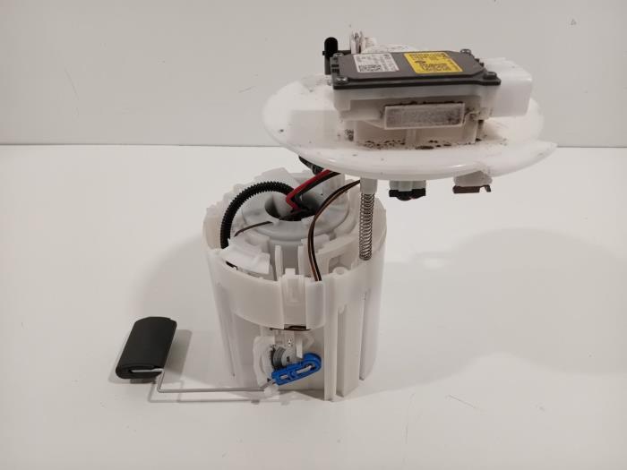 Gebruikte Tank element Pomp Kia XCeed Prijs € 65,00 Margeregeling aangeboden door Van der Ven Autorecycling B.V.