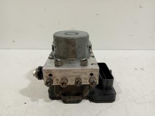 Gebruikte ABS Pomp Renault Kangoo Prijs € 230,00 Margeregeling aangeboden door Van der Ven Autorecycling B.V.