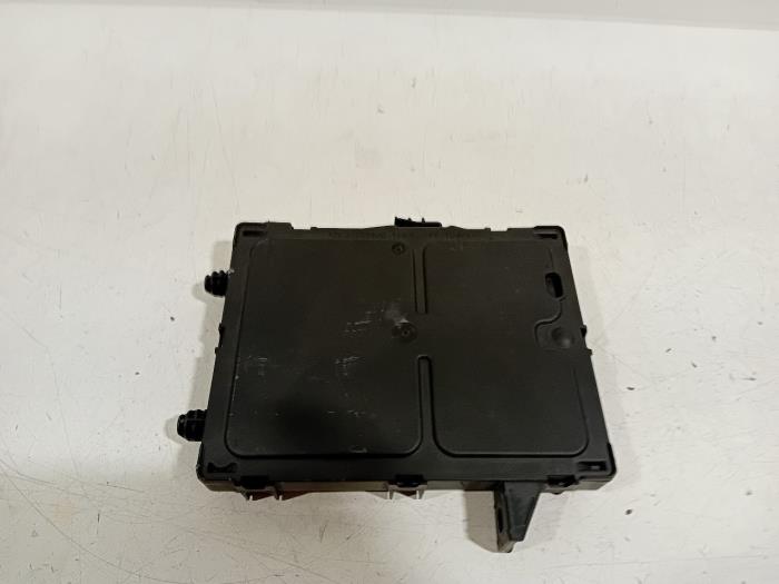 Gebruikte Computer Body Control Renault Megane Prijs € 105,00 Margeregeling aangeboden door Van der Ven Autorecycling B.V.