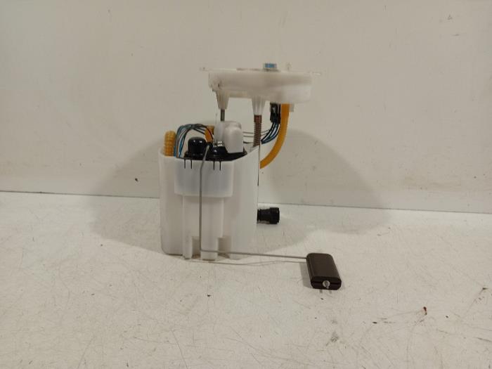 Gebruikte Tank element Pomp Mini ONE Prijs € 55,00 Margeregeling aangeboden door Van der Ven Autorecycling B.V.