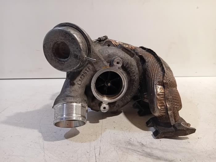 Gebruikte Turbo Audi Q3 Prijs € 999,99 Margeregeling aangeboden door Van der Ven Autorecycling B.V.