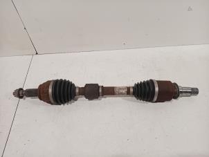 Gebruikte Aandrijfas links-voor Renault Megane Prijs € 105,00 Margeregeling aangeboden door Van der Ven Autorecycling B.V.