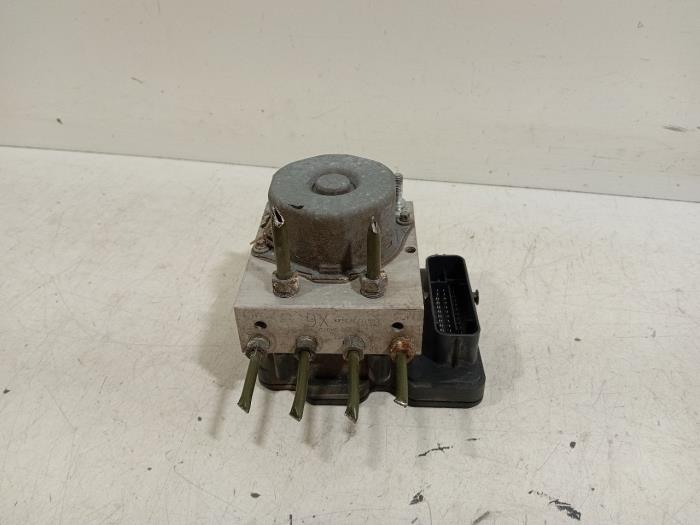 Gebruikte ABS Pomp Peugeot 108 Prijs € 24,95 Margeregeling aangeboden door Van der Ven Autorecycling B.V.