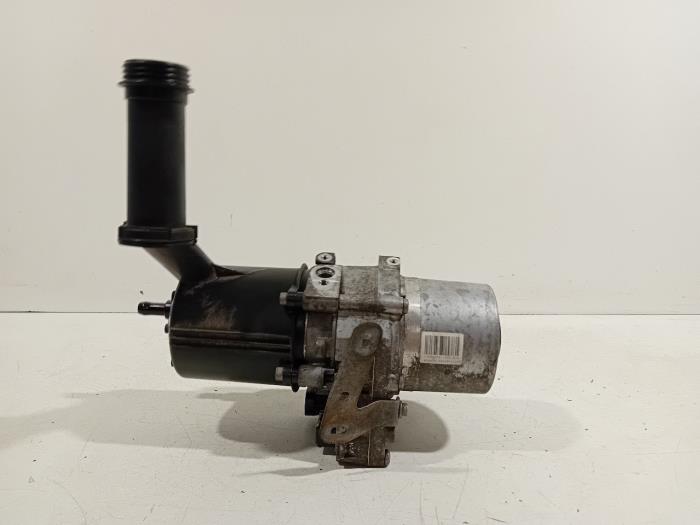 Stuurbekrachtiging Pomp van een Peugeot 5008 2010