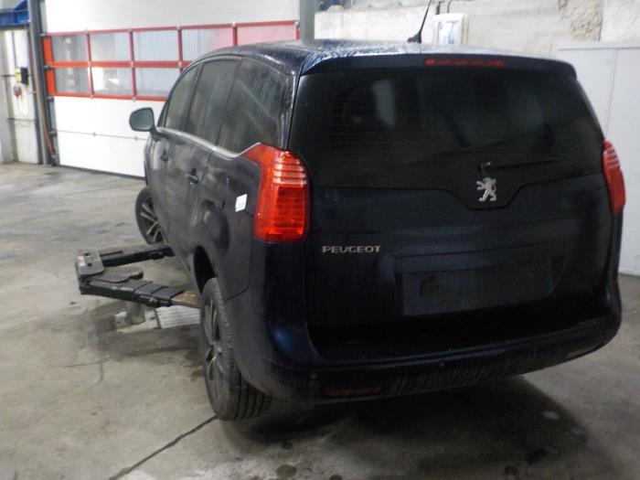 Stuurbekrachtiging Pomp van een Peugeot 5008 2010