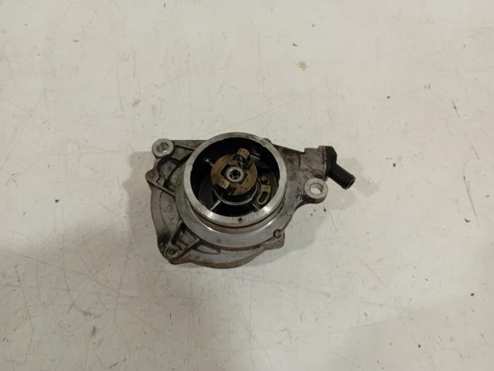 Gebruikte Vacuumpomp (Benzine) Landrover Range Rover Prijs € 41,00 Margeregeling aangeboden door Van der Ven Autorecycling B.V.
