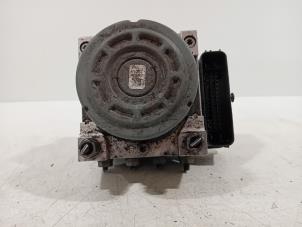 Gebruikte ABS Pomp Skoda Superb Prijs € 50,00 Margeregeling aangeboden door Van der Ven Autorecycling B.V.