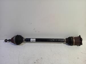 Gebruikte Steekas rechts-voor Skoda Superb Prijs € 56,00 Margeregeling aangeboden door Van der Ven Autorecycling B.V.