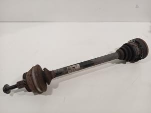 Gebruikte Aandrijfas links-achter Audi RS4 Prijs € 60,00 Margeregeling aangeboden door Van der Ven Autorecycling B.V.