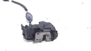 Gebruikte Slotmechaniek Portier 4Deurs rechts-voor Smart Forfour Prijs € 12,00 Margeregeling aangeboden door Van der Ven Autorecycling B.V.