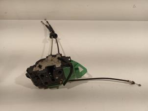 Gebruikte Portierslot Mechaniek 4Deurs rechts-achter Hyundai I30 Prijs € 45,00 Margeregeling aangeboden door Van der Ven Autorecycling B.V.