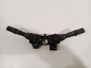 Gebruikte Combischakelaar Stuurkolom Toyota Yaris Prijs € 50,00 Margeregeling aangeboden door Van der Ven Autorecycling B.V.