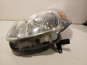 Gebruikte Koplamp links Skoda Fabia Prijs € 75,00 Margeregeling aangeboden door Van der Ven Autorecycling B.V.