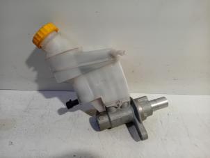 Gebruikte Hoofdremcilinder Fiat 500X Prijs € 80,00 Margeregeling aangeboden door Van der Ven Autorecycling B.V.