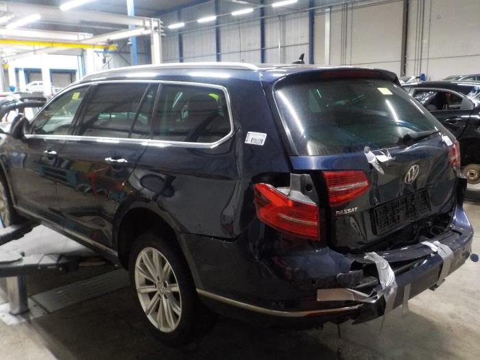 Brandstofpomp Elektrisch van een Volkswagen Passat 2015