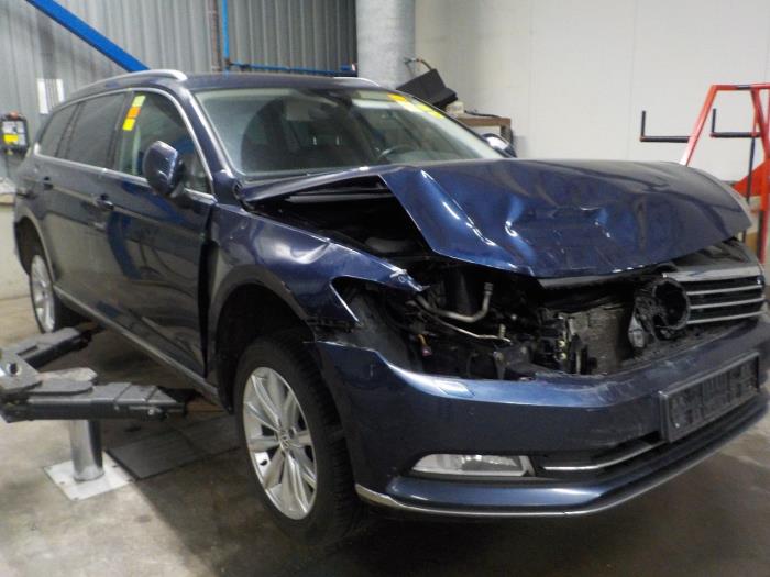 Brandstofpomp Elektrisch van een Volkswagen Passat 2015