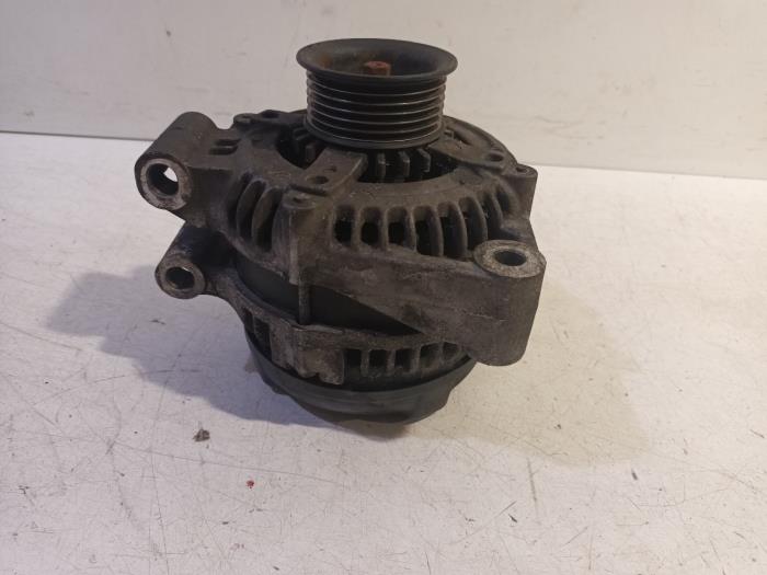 Dynamo van een Landrover Range Rover Sport 2007