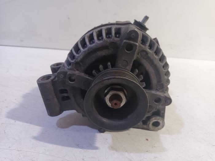 Dynamo van een Landrover Range Rover Sport 2007