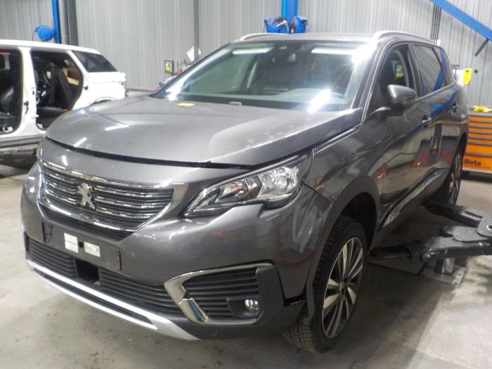 Handrem schakelaar van een Peugeot 5008 2019