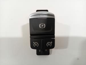 Gebruikte Schakelaar handrem Renault Grand Scenic Prijs € 36,00 Margeregeling aangeboden door Van der Ven Autorecycling B.V.