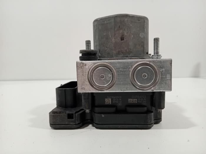 ABS Pomp van een Ford Transit Custom 2017