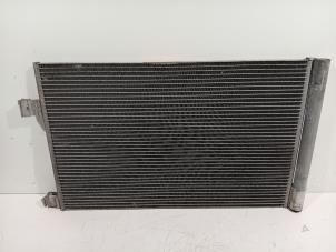 Gebruikte Radiateur Airco Jaguar XE Prijs € 187,00 Margeregeling aangeboden door Van der Ven Autorecycling B.V.