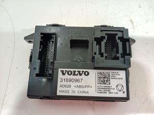 Gebruikte Climatronic module Volvo XC40 Prijs € 80,00 Margeregeling aangeboden door Van der Ven Autorecycling B.V.