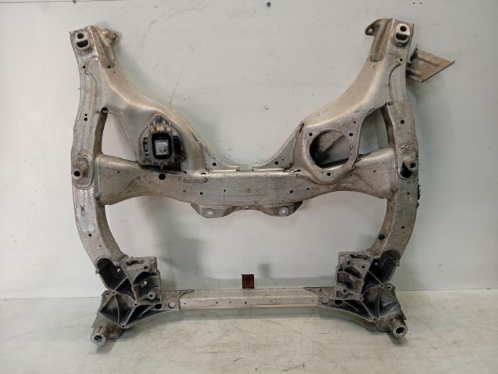 Gebruikte Subframe BMW 5-Serie Prijs € 195,00 Margeregeling aangeboden door Van der Ven Autorecycling B.V.