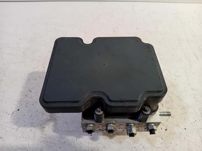 Gebruikte ABS Pomp Nissan Pulsar Prijs € 140,00 Margeregeling aangeboden door Van der Ven Autorecycling B.V.