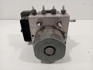 Gebruikte ABS Pomp Renault Twingo Prijs € 26,00 Margeregeling aangeboden door Van der Ven Autorecycling B.V.